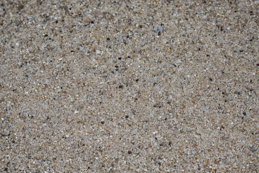 A natural washed and medium graded silica sand suitable for industrial and private, swimming pool, spa, pond and potable water filters.