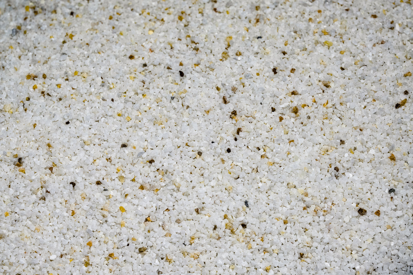 A clean white sand for a coral beach effect.
Suitable for all aquariums.